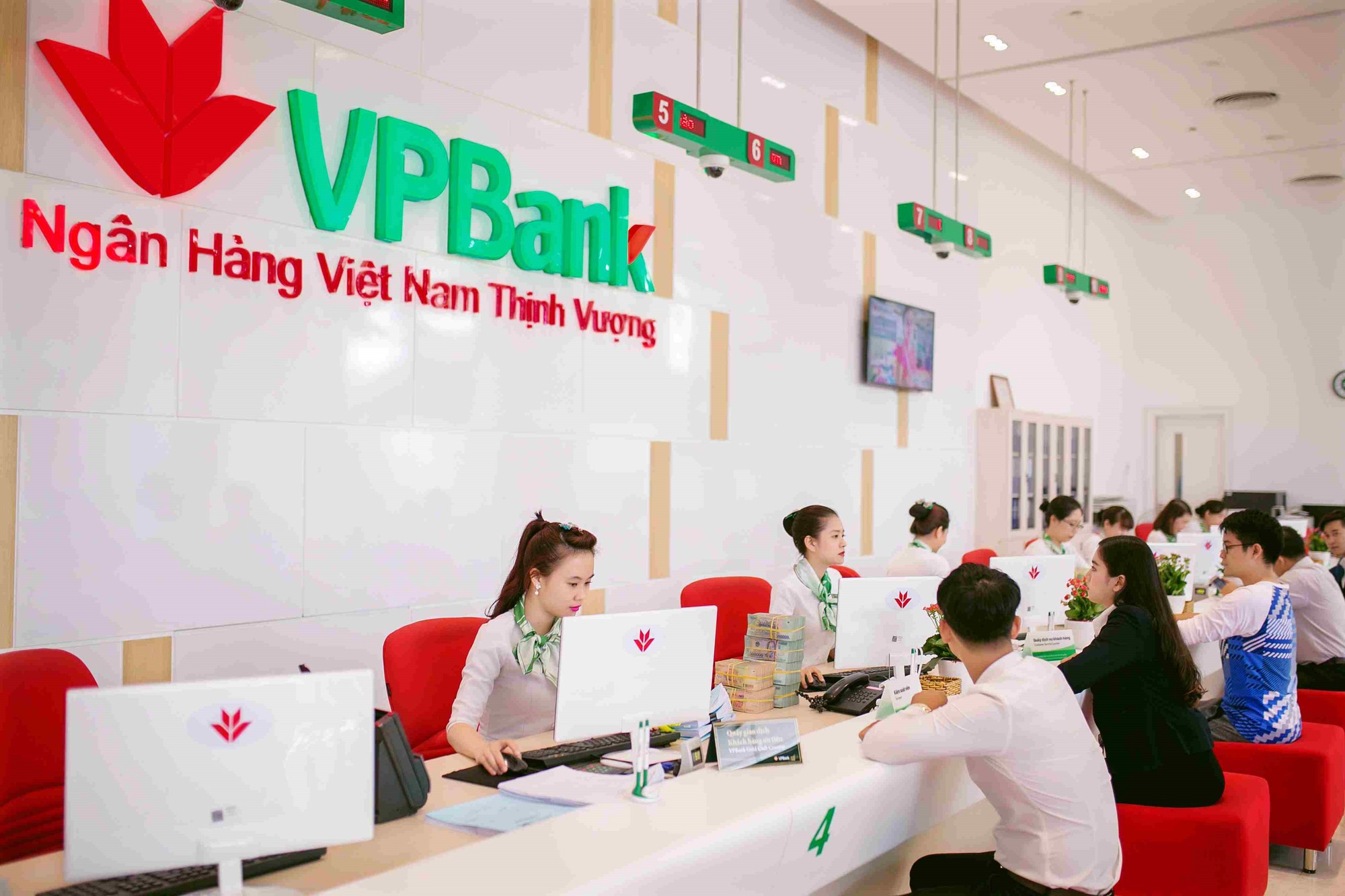 Lãi suất tiết kiệm VPBank 2/2021 mới nhất